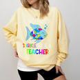 It Takes A Lot Of Sparkle To Be A Teacher Rainbow Fish For Men Women Comfort Colors Sweatshirt Butter It Takes A Lot Of Sparkle To Be A Teacher Rainbow Fish For Men Women Comfort Colors Sweatshirt Butter