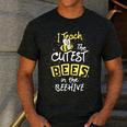 I Teach The Cutest Bees In The Beehive Kindergarten Teacher Men's Casual T-Shirt Dark Grey
