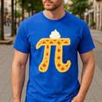 Apple Pi Pie Pun Math Teacher Pi Day 2020 Men's Casual T-Shirt Royal Blue