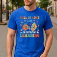 Groovy Fall In Love With Learning Autumn Pumpkin Teacher Men's Casual T-Shirt Royal Blue