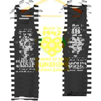 84歳の誕生日 サンシャイン84年 ひまわり恋人 1942年生まれ タンクトップ - Kawaiitshirt