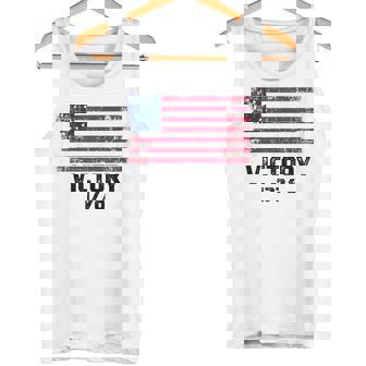 Victory 1776 愛国的 ベッツィー・ロス アメリカ国旗 星13個 タンクトップ - Kawaiitshirt