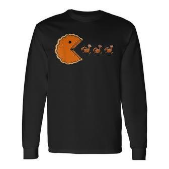 Retro Thanksgiving Pumpkin Pie Chasing Thanksgiving Turkey Long Sleeve T-Shirt - Thegiftio UK