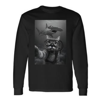 Scuba Diving Cat Selfie With Hammerhead Shark Long Sleeve T-Shirt | Seseable FR