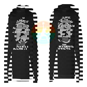 Vintage Le Monde A Besoin De Plus De Dodgeball Rétro Dodgeball Amateur De Dodgeball T-shirt à manches longues - Cadeauxyz