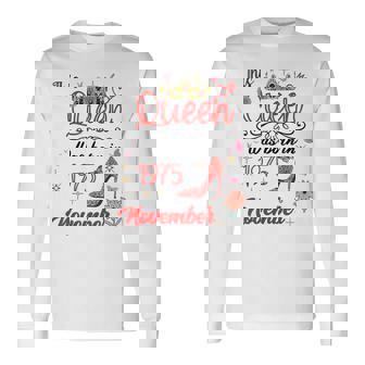 1975年11月 誕生日 この女王は1975年11月に生まれました 長袖Tシャツ - Kawaiitshirt