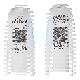 SHENANDOAH NATIONAL PARK VIRGINIA CAMPING HIKER VINTAGE Long Sleeve T-Shirt | Mazezy