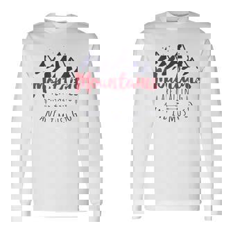 山が呼んでいるし、私は行かなければならない Wanderlust 長袖Tシャツ - Kawaiitshirt