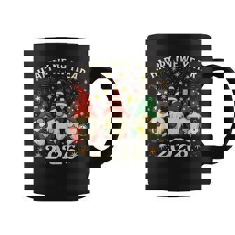 Fête Des Feux D'artifice Des Gnomes Pour Le Nouvel An 2026 Tasse - Cadeauxyz