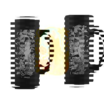 エレガントなガーデンフローラルに囲まれたヴィンテージシャム猫 コーヒーマグ - Kawaiitshirt