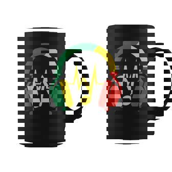 ジャマイカの国旗の色のデザインでレゲエの雰囲気を表現 コーヒーマグ - Kawaiitshirt