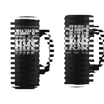 愉快な飲酒ユーモア You Might Be Drunk コーヒーマグ - Kawaiitshirt