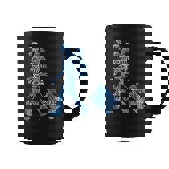 旅への冒険心を抱くシルエットデザイン 世界を巡る旅人たち コーヒーマグ - Kawaiitshirt