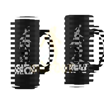 泥足切断者の冗談 脚切断者のための義足デザイン コーヒーマグ - Kawaiitshirt