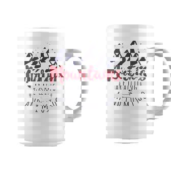 山が呼んでいるし、私は行かなければならない Wanderlust コーヒーマグ - Kawaiitshirt