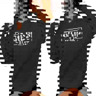 Dad Of Girl Est 2026 Logo Dad Father Daddy Girl To Be 2026 Women Hoodie | Seseable CA