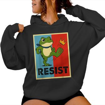 Portland Frog Protest For And No Kings Women Hoodie - Thegiftio UK