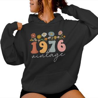 Vintage 1976 Wildflower Floral 48Th Birthday Girls Women Hoodie - Thegiftio UK