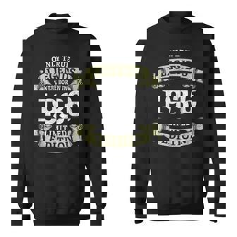 真の伝説は 1936 年に誕生しました ビンテージ 90 周年記念デザイン スウェットシャツ - Kawaiitshirt