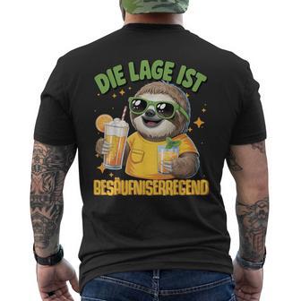 Die Lage Ist Besäufniserregend Faultier Party Urlaub T-Shirt mit Rückendruck - Geschenkecke