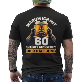 Geschenkidee Zum 60 Geburtstag Bier Hält Jung T-Shirt mit Rückendruck - Geschenkecke