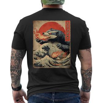Honey Badger Ratel Kaiju Monster Poster Japonaisintage T-shirt imprimé au dos - Cadeauxyz