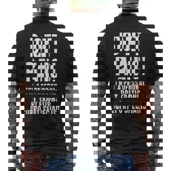 It運用サポートスペシャリスト メンズTシャツ バックプリント - Kawaiitshirt