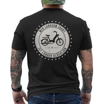 Mofa Mofafahrer Oldtimer Geschenkidee Wer Langsam Fährt Ist Länger Glücklich Retro Mofa Moped Chwarz T-Shirt mit Rückendruck - Geschenkecke