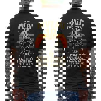 Niveau 18 Débloqué Enfin Adulte Gamer Rétro T-shirt imprimé au dos - Cadeauxyz