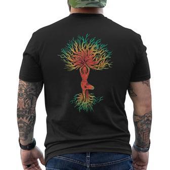 Yoga Pose Yoga Baum Ohm Zeichen Meditation Geschenk T-Shirt mit Rückendruck - Geschenkecke