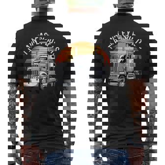 トラッカー・イズ・ファン・ケンワース・イット メンズTシャツ バックプリント - Kawaiitshirt