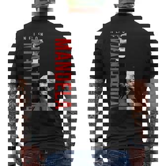 ネルソン・マンデラ 上げた 右手拳 食いしばり マンデラの日 メンズTシャツ バックプリント - Kawaiitshirt