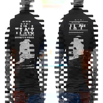 息子のための1912年のヴィンテージタイタニック航海船クルーズギフト メンズTシャツ バックプリント - Kawaiitshirt