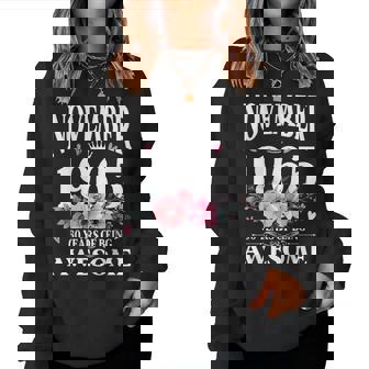 60 Years Old November Floral 1965 60Th Birthday Women Women Sweatshirt | Mazezy