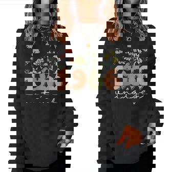 60 Years Old Vintage 1966 60Th Birthday Wildflower Women Women Sweatshirt - Thegiftio