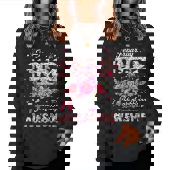 74歳 1952年2月 花柄 74歳 誕生日 男性 女性 レディーススウェットシャツ - Kawaiitshirt