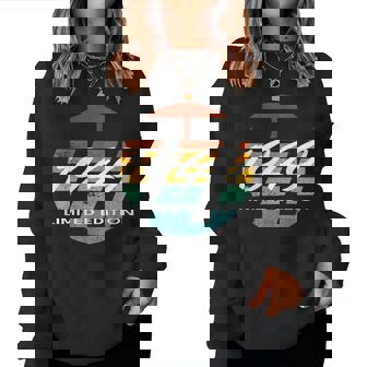 77 歳の誕生日男性女性 77 歳 1949 面白いギフト レディーススウェットシャツ - Kawaiitshirt