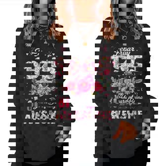 81歳 1945年2月 花柄 81歳 誕生日 男性 女性 長袖tシャツ レディーススウェットシャツ - Kawaiitshirt