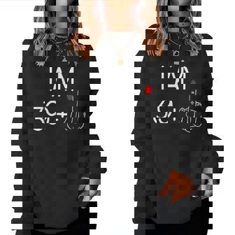 Ho 39 Anni Più 1 Dito Medio Per Un 40Esimo Compleanno Per Le Donne Women Sweatshirt - Novitaregali