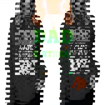 Mom And Dad Of The Birthday Boy Soccer Birthday Family Women Sweatshirt | Seseable FR