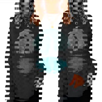 Monstre Du Loch Ness Pour Enfants Hommes Et S Lac Drôle Nessie Moon Sweat-shirt pour femme - Cadeauxyz