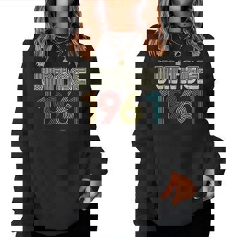 ヴィンテージ 1961年 レトロ 60歳 60歳 誕生日プレゼント 男性 女性 レディーススウェットシャツ - Kawaiitshirt