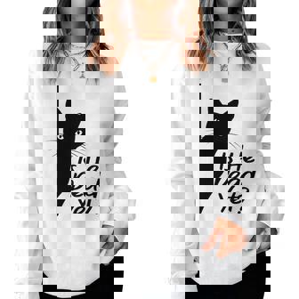 Is-He-Vintage-Dead-Yet Sarcastic Cat Humor Women Sweatshirt | Seseable FR