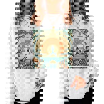 夕焼けの戦士ポーズ、ヨガの自然のイラスト、花柄。 レディーススウェットシャツ - Kawaiitshirt