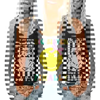 Big Sister Finally Retro Big Sister Girls Toddlers Women Tank Top | Seseable CA