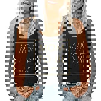 Mom To Be Est 2025 Per Mamme Nuove O In Attesa Tan Font Canotta da donna - Novitaregali