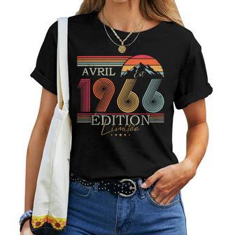 1966Intage Avril Anniversaire Rétro Homme Cadeau T-shirt femme - Cadeauxyz