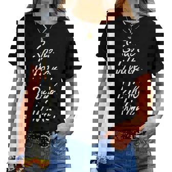 Humoristique Avec Inscription Ave Water Drink Wine T-shirt femme - Cadeauxyz