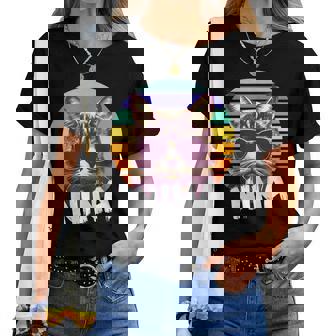 Nina Joli Prénom De Fille Avec Un Chat Cool T-shirt femme - Cadeauxyz