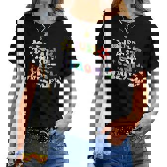 Retro Groovy Just A Girl Fromenezuela Día De La Madre 2023 Camiseta de mujer - Regaloses